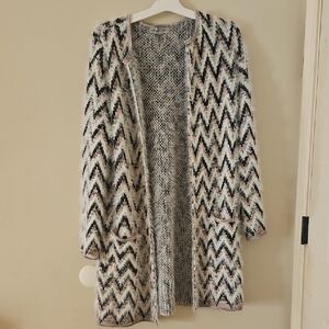 Absolutely Famous Zigzag Cardigan - Black and White